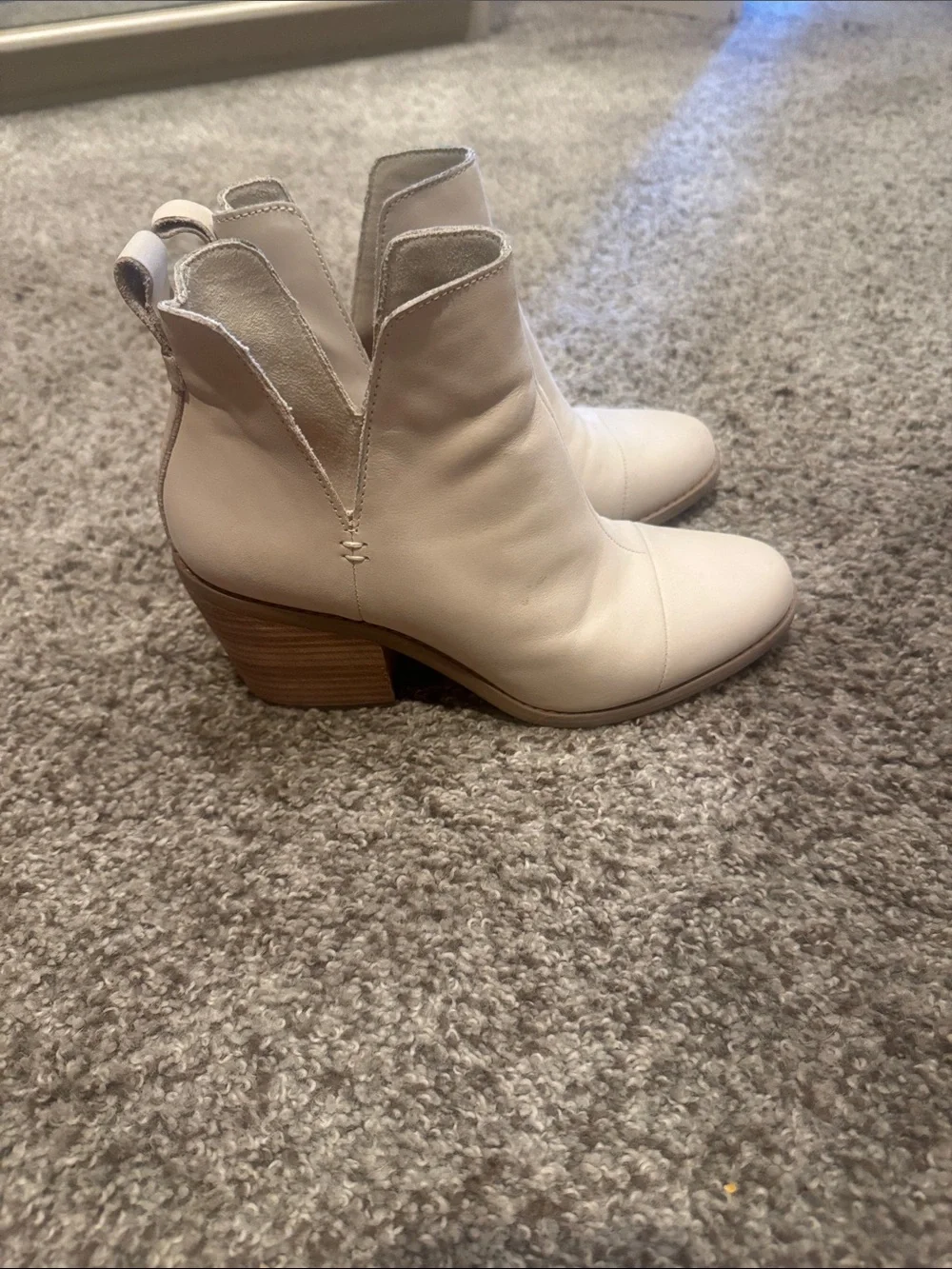 Toms Cream Leather Ankle Booties with Stacked Heel